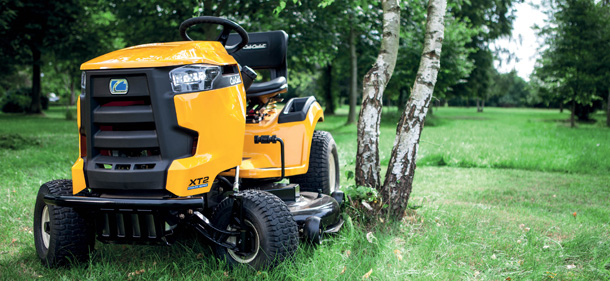 cub cadet xt2